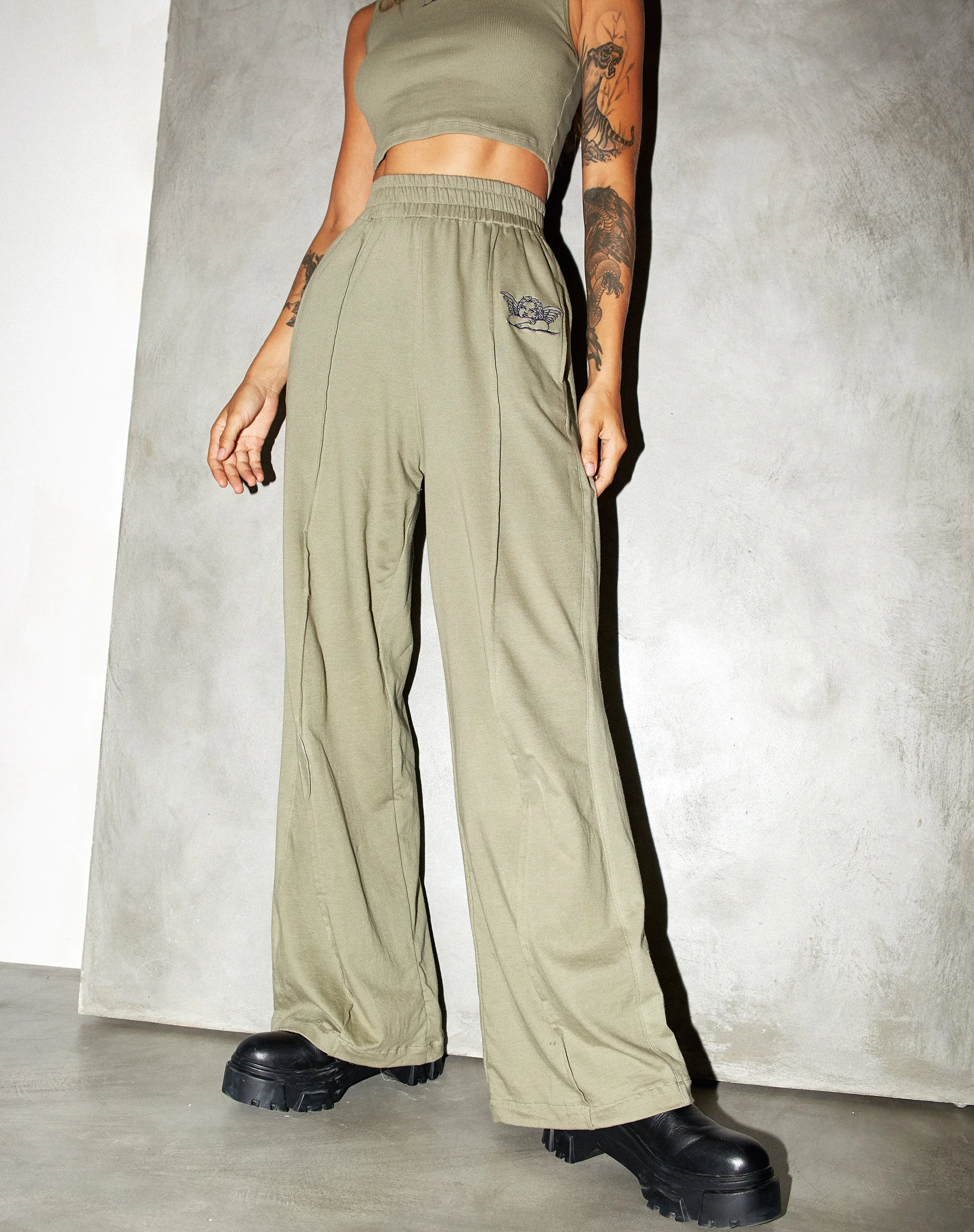 Wungu Trouser in Grey Sage Angelo Embro - Image 2