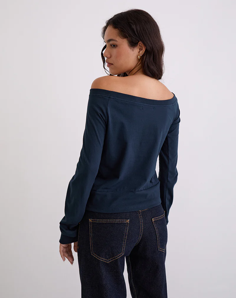 Yacin Slouchy Top in Navy - Image 4
