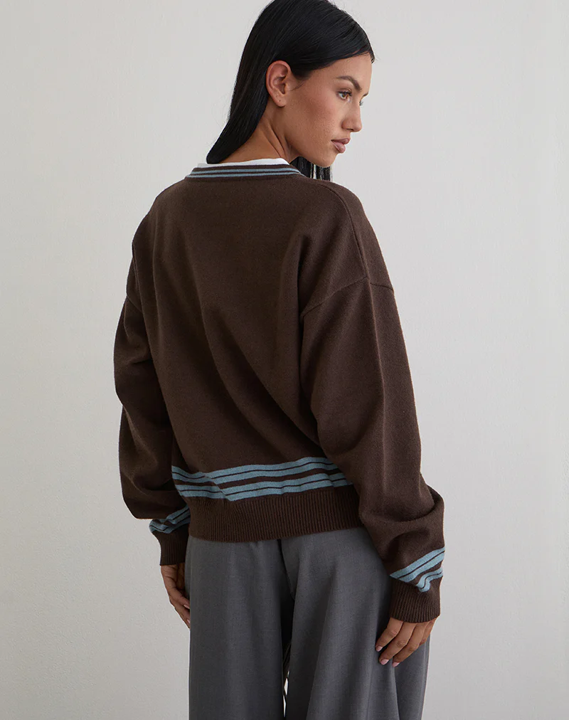 Yarnia Slouchy V-neck Jumper in Brown and Blue - Image 5