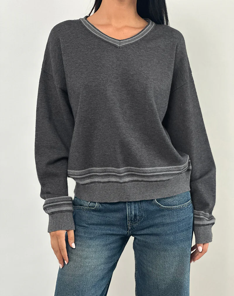 Yarnia Slouchy V Neck Jumper in Charcoal - Image 5