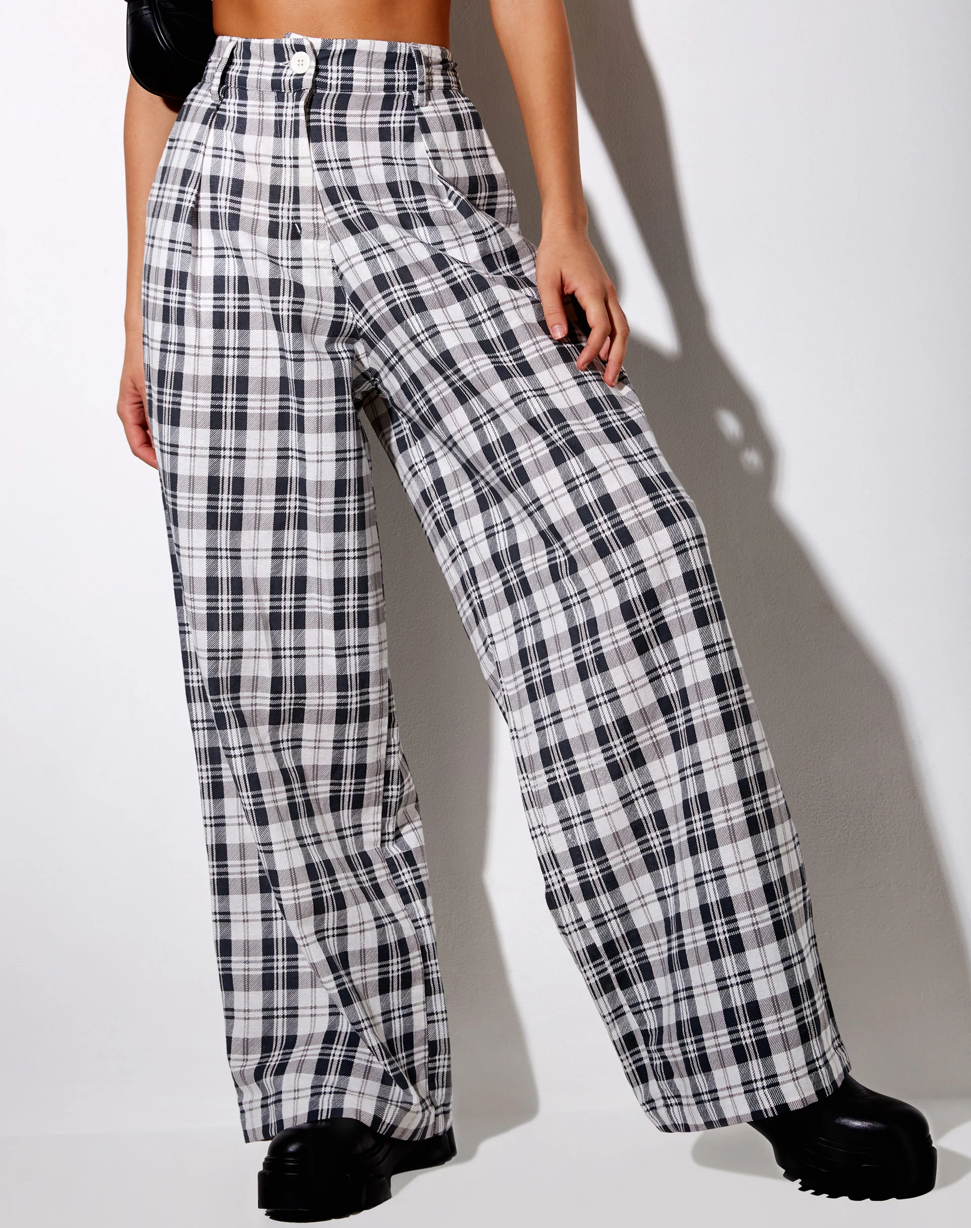 Yeva Trouser in Checking Out Grey - Image 2