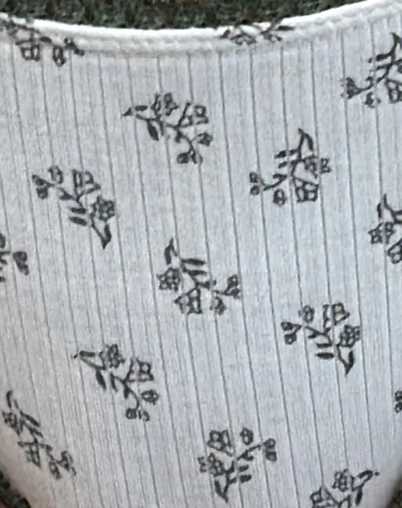 Yinis Knickers in Mono Ditsy Floral - Image 5