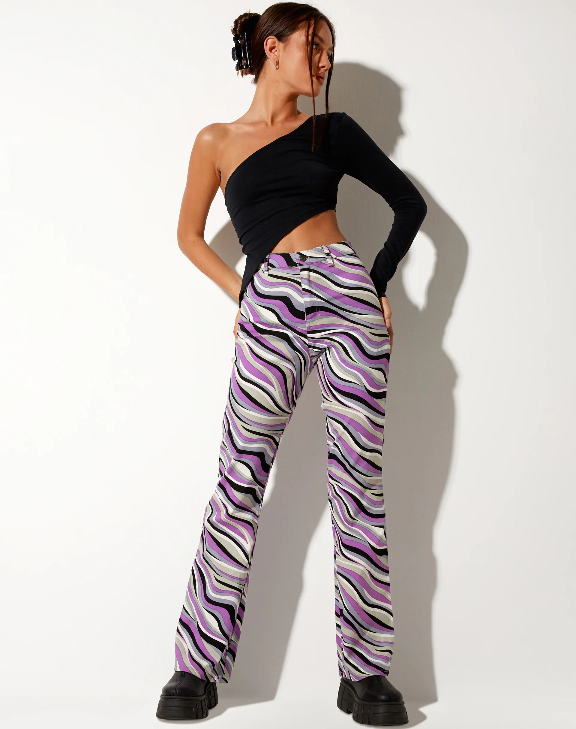 Zoven Trouser in 60's Abstract - Image 4