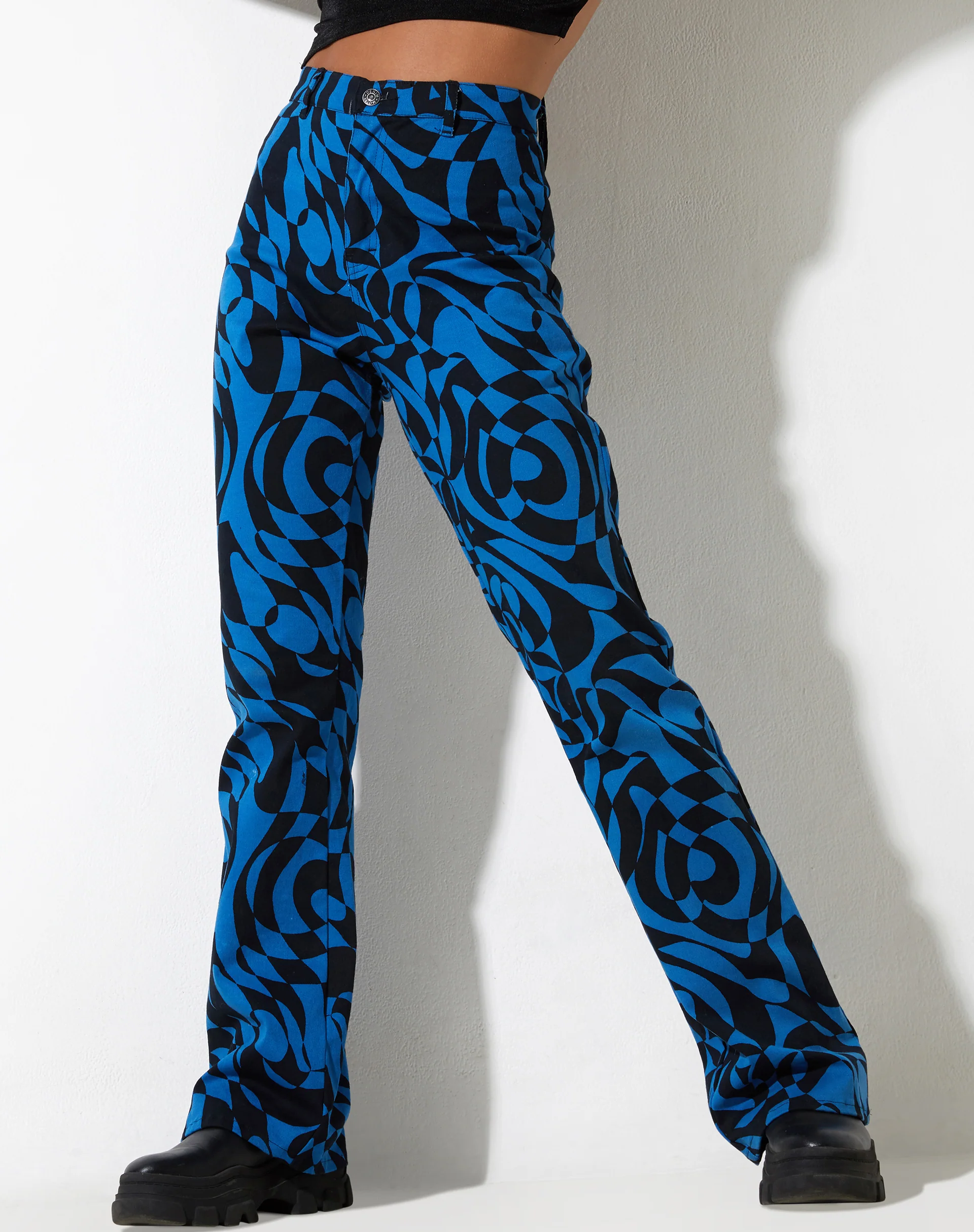 Zoven Trouser in Irregular Optic Blue - Image 5
